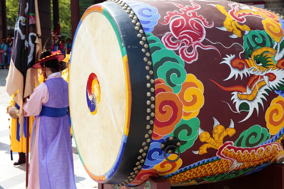 Korean Traditional Performances for Groups: Gugak and Shows